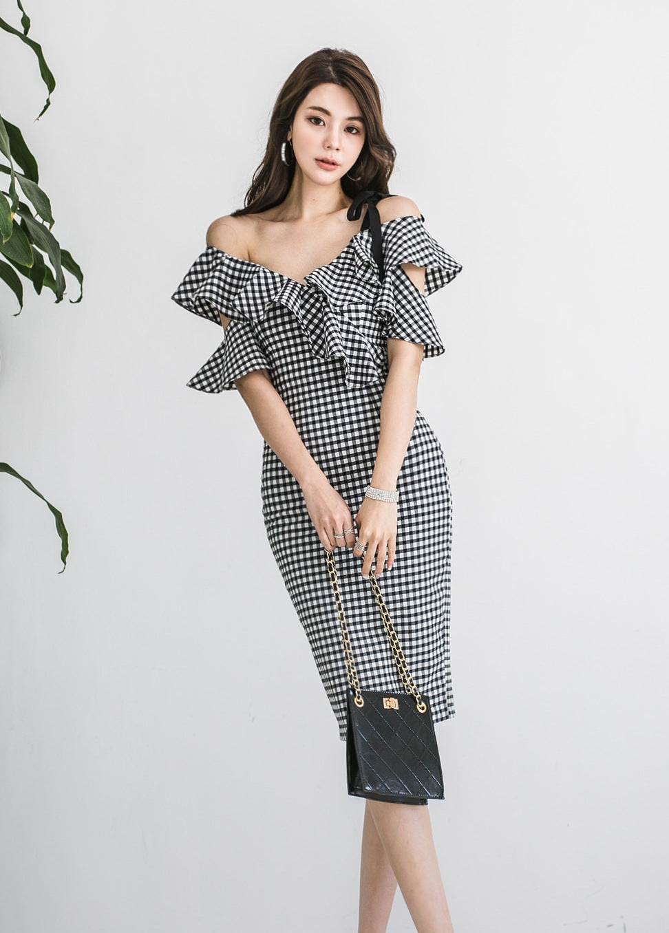 Deep V Neck Sexy Slim Fit Hip-Hugging Dress Cross-Border 2025 Korean Style New Women's Hip-Hugging Sexy Plaid Midi Skirt