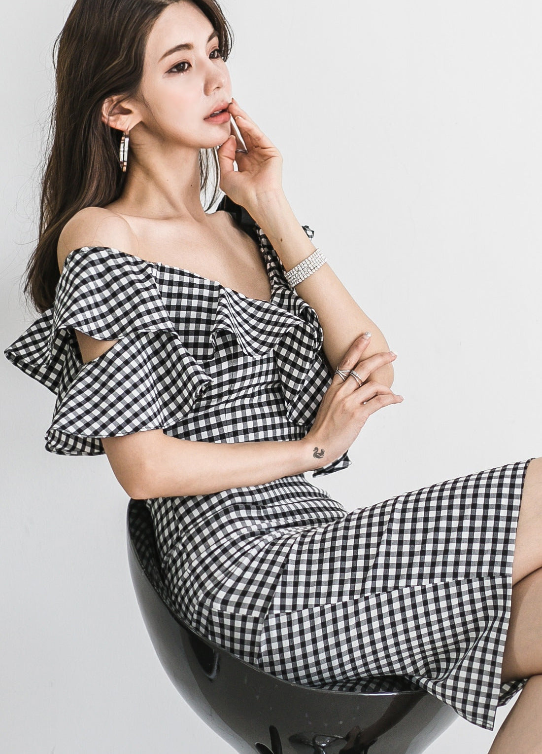 Deep V Neck Sexy Slim Fit Hip-Hugging Dress Cross-Border 2025 Korean Style New Women's Hip-Hugging Sexy Plaid Midi Skirt