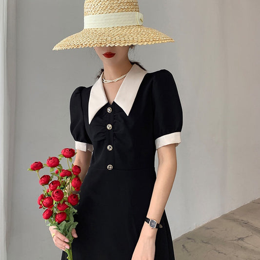 2026 Summer New Style French Color-Blocking Elegant Slim-Fit Dress with a Vintage Hepburn Style