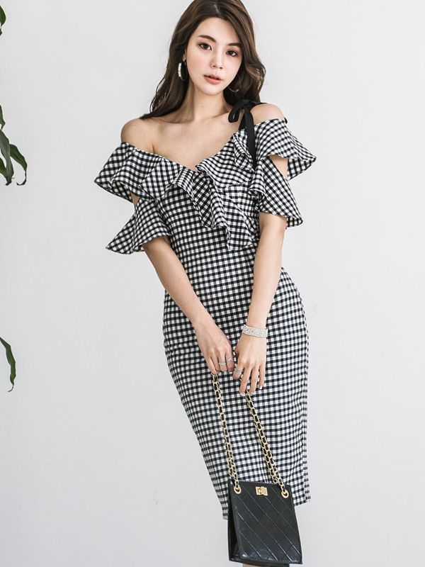 Deep V Neck Sexy Slim Fit Hip-Hugging Dress Cross-Border 2025 Korean Style New Women's Hip-Hugging Sexy Plaid Midi Skirt